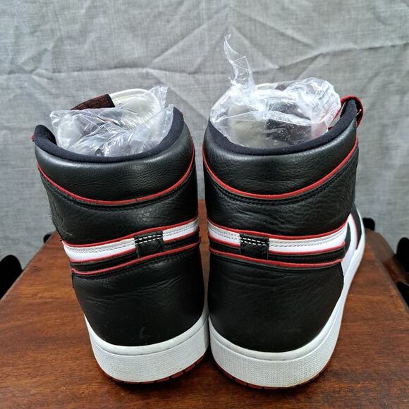 %Nike Air Jordan 1 Retro High OG Bloodline Men\'s 555088-062 Sz 13 / AJ22 main image 10